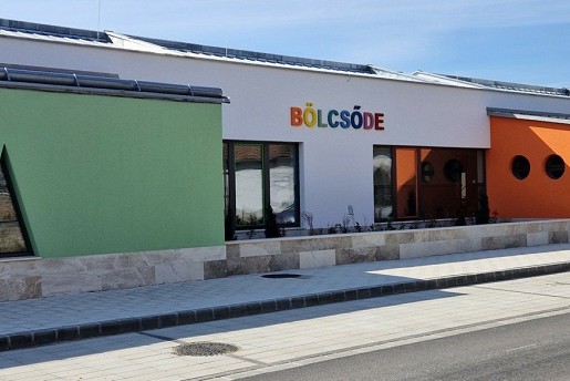 Bölcsőde építés
