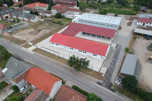 Bóly szolgáltatóház létesítése
